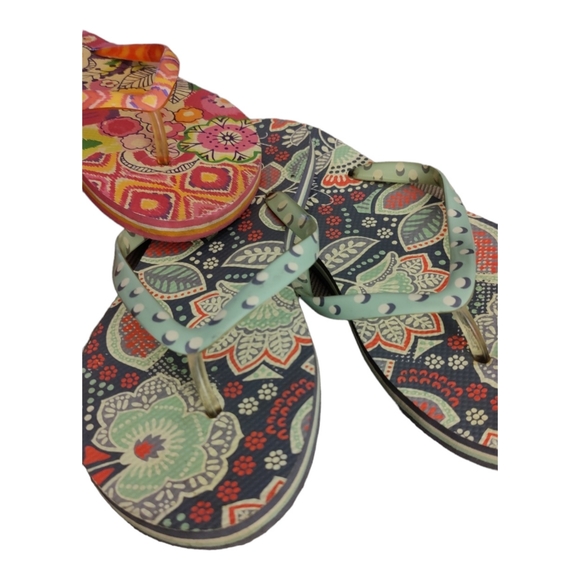 Vera Bradley Bundle 2 Pair floral Flip Flops Women’s 7-8 Sandals - Picture 5 of 7